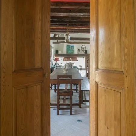 Domaine De La Charmille Проживание в семье *