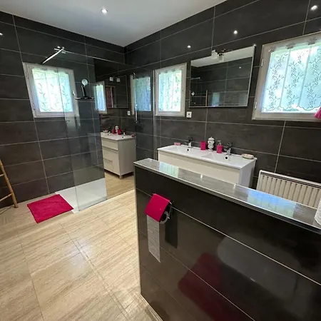 Domaine De La Charmille Проживание в семье Эрменонвиль