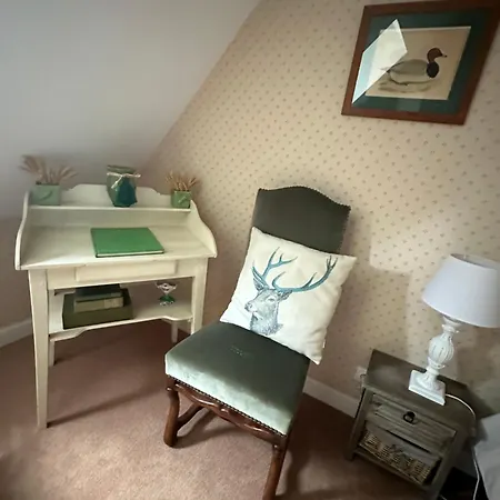 Domaine De La Charmille Homestay *