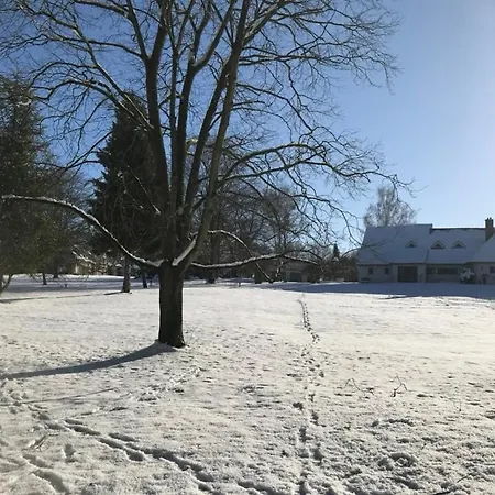 Проживание в семье Domaine De La Charmille *